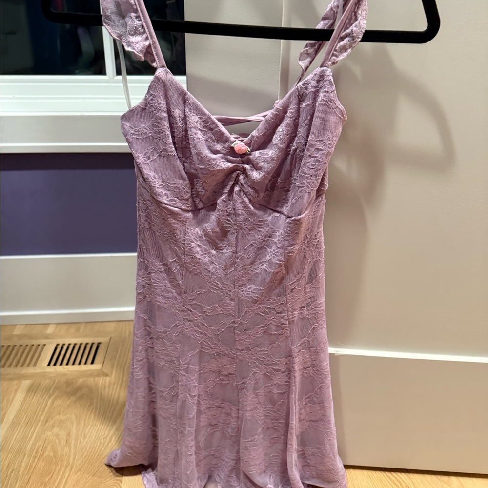 Elegant Lace Dress in Lavender
